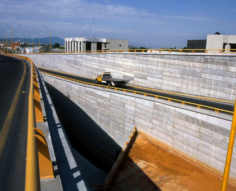 Muros Faber Structor