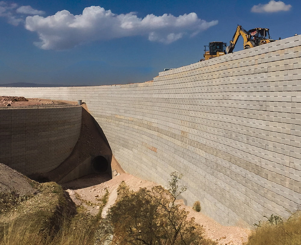 Muros Faber Structor